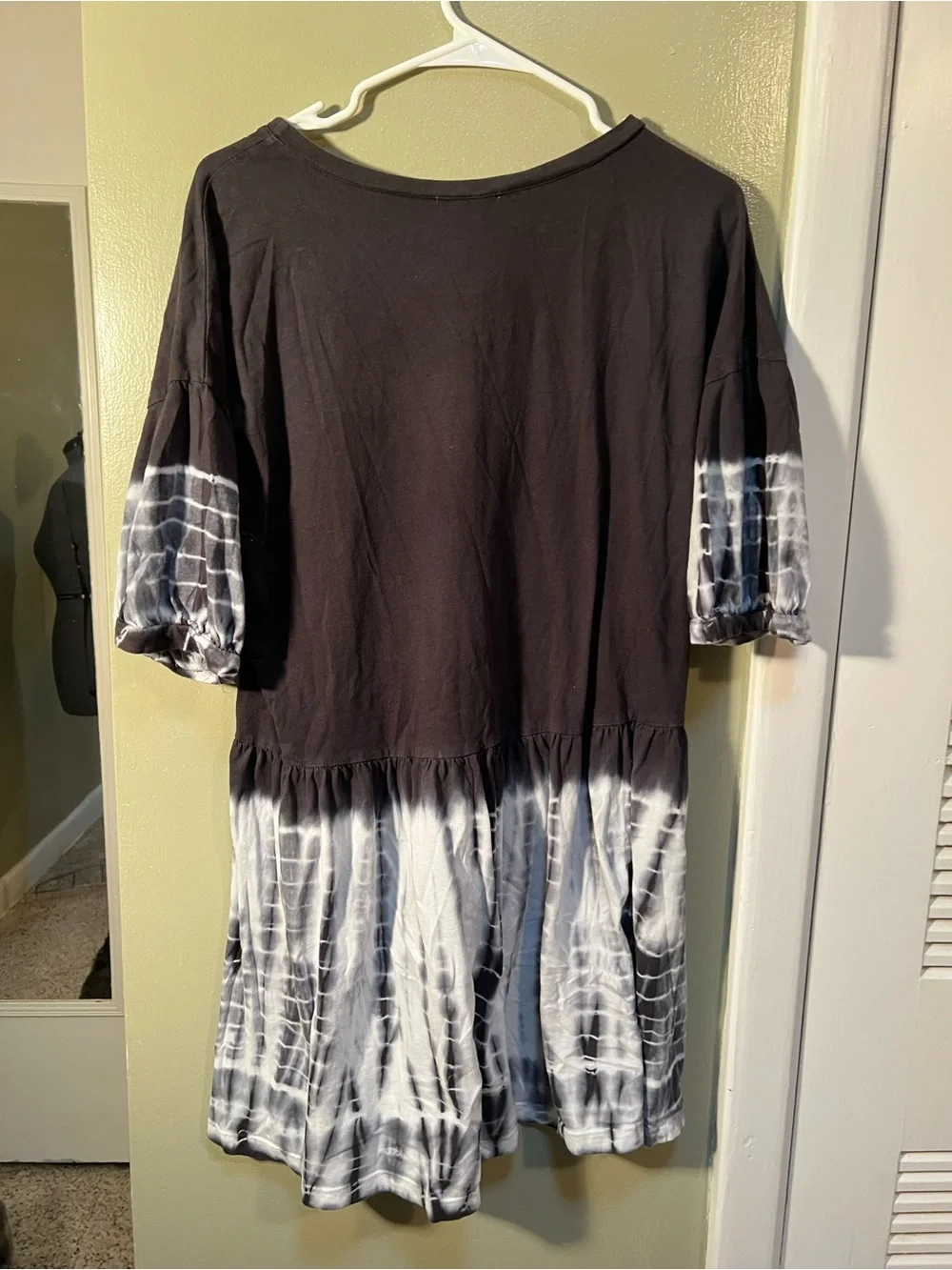 Talulah Women’s Size Small T-Shirt Dress Gray White Tie Dye Short Sleeve Mini